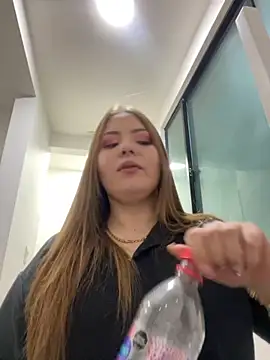 Snapshot of KatteAdams chatting on September 10, 2025, 1:59 am KatteAdams online show from September 10, 2025, 1:59 am