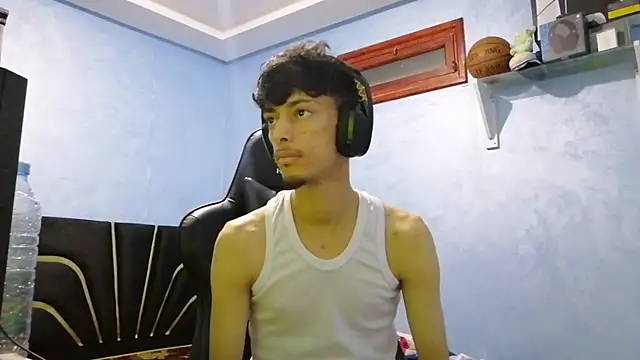 Snapshot of Dark_DesireX chatting on October 6, 2025, 2:51 pm Dark DesireX online show from October 6, 2025, 2:51 pm