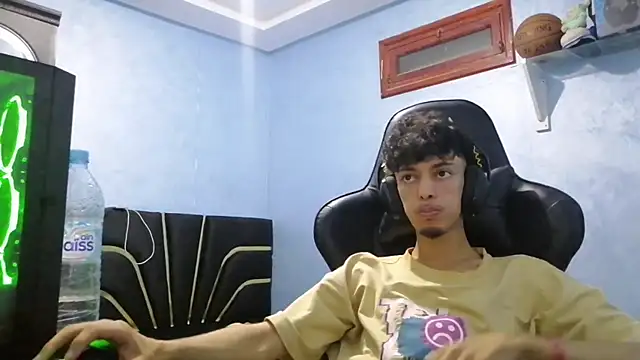 Snapshot of Dark_DesireX chatting on September 22, 2025, 5:19 pm Dark DesireX online show from September 22, 2025, 5:19 pm