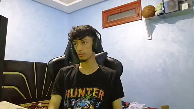 Snapshot of Dark_DesireX chatting on October 4, 2025, 2:07 pm Dark DesireX online show from October 4, 2025, 2:07 pm