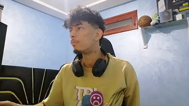 Snapshot of Dark_DesireX chatting on October 30, 2025, 4:26 pm Dark DesireX online show from October 30, 2025, 4:26 pm