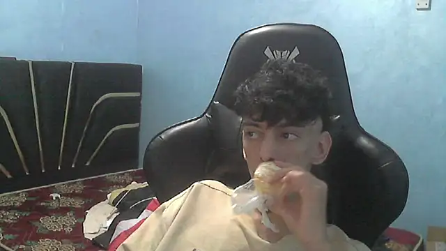 Snapshot of Dark_DesireX chatting on September 19, 2025, 7:07 pm Dark DesireX online show from September 19, 2025, 7:07 pm