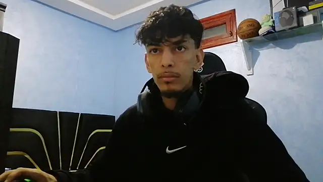 Snapshot of Dark_DesireX chatting on October 28, 2025, 11:20 am Dark DesireX online show from October 28, 2025, 11:20 am