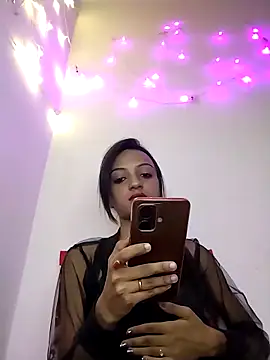 Your-Kitkat online show from November 5, 2025, 4:54 pm