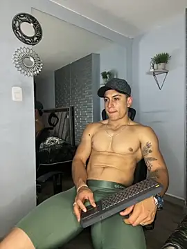 Snapshot of MR_MUSCLE chatting on September 28, 2025, 10:28 pm MR MUSCLE online show from September 28, 2025, 10:28 pm