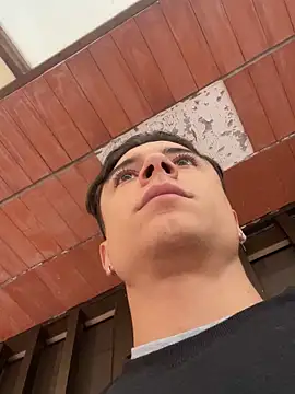 Snapshot of MR_MUSCLE chatting on September 18, 2025, 11:35 am MR MUSCLE online show from September 18, 2025, 11:35 am