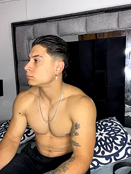 Snapshot of MR_MUSCLE chatting on October 7, 2025, 11:33 am MR MUSCLE online show from October 7, 2025, 11:33 am