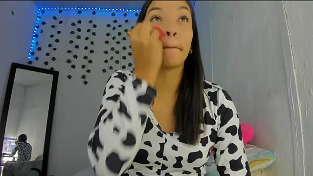 Snapshot of PureFire20 chatting on October 12, 2025, 1:01 pm PureFire20 online show from October 12, 2025, 1:01 pm