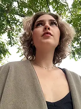 Snapshot of KellyKeler chatting on September 19, 2025, 11:03 am KellyKeler online show from September 19, 2025, 11:03 am