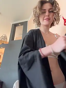 KellyKeler online show from March 6, 2026, 11:49 am