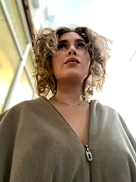 Snapshot of KellyKeler chatting on October 30, 2025, 1:09 pm KellyKeler online show from October 30, 2025, 1:09 pm