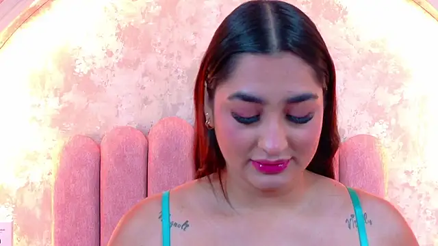 Snapshot of JasmineRhodes chatting on November 28, 2025, 1:00 pm JasmineRhodes online show from November 28, 2025, 1:00 pm