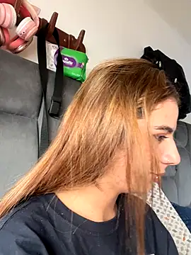 AllieYourGirl online show from October 9, 2025, 6:08 pm