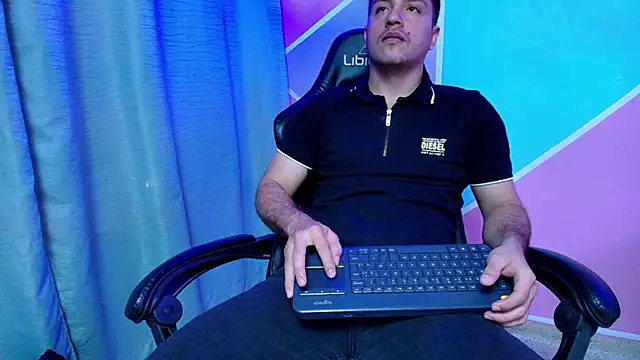 Snapshot of nicoo_2036 chatting on November 1, 2025, 1:38 pm nicoo 2036 online show from November 1, 2025, 1:38 pm