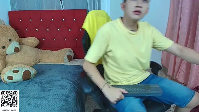 Snapshot of nicoo_2036 chatting on October 25, 2025, 1:23 pm nicoo 2036 online show from October 25, 2025, 1:23 pm