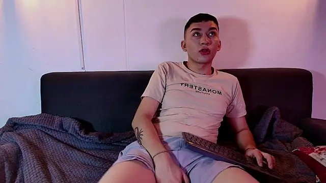 Snapshot of nicoo_2036 chatting on October 29, 2025, 1:43 pm nicoo 2036 online show from October 29, 2025, 1:43 pm