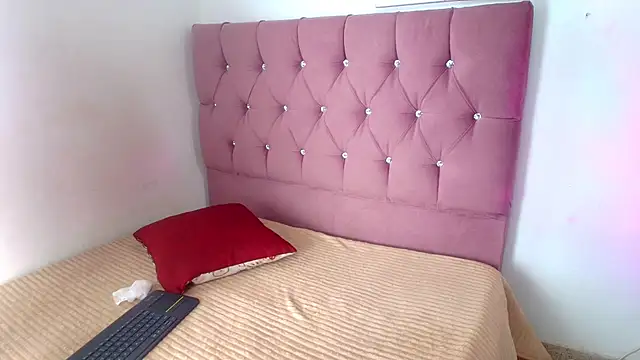 Snapshot of nicoo_2036 chatting on September 17, 2025, 1:02 pm nicoo 2036 online show from September 17, 2025, 1:02 pm