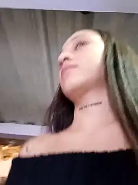 Snapshot of Arii_collins1 chatting on October 13, 2025, 5:03 pm Arii collins1 online show from October 13, 2025, 5:03 pm