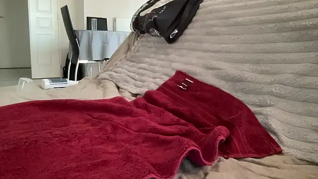 j erem  online show from November 15, 2025, 12:42 pm