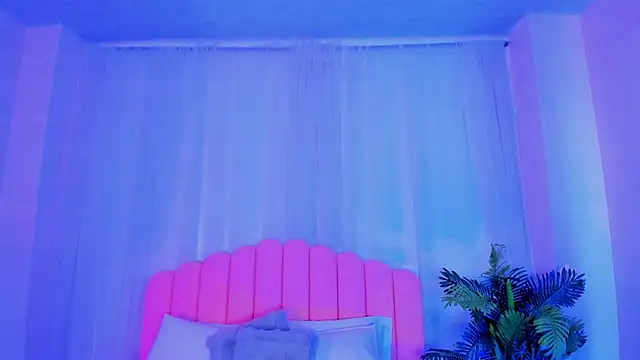 Snapshot of Maddy__bigboobs chatting on October 20, 2025, 4:58 am Maddy bigboobs online show from October 20, 2025, 4:58 am