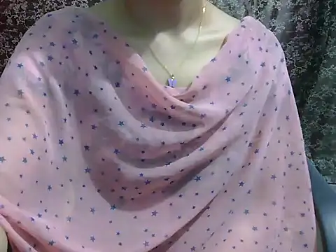 Snapshot of lovely_soniya chatting on June 4, 2026, 5:34 am lovely soniya online show from June 4, 2026, 5:34 am