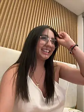 Michelle Zoe online show from March 8, 2026, 5:55 am