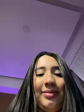 Michelle Zoe online show from April 21, 2026, 2:51 am