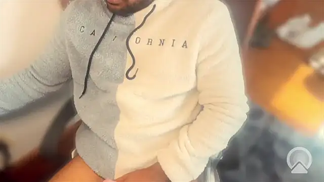 Snapshot of HornyKing699999 chatting on October 25, 2025, 5:02 pm HornyKing699999 online show from October 25, 2025, 5:02 pm