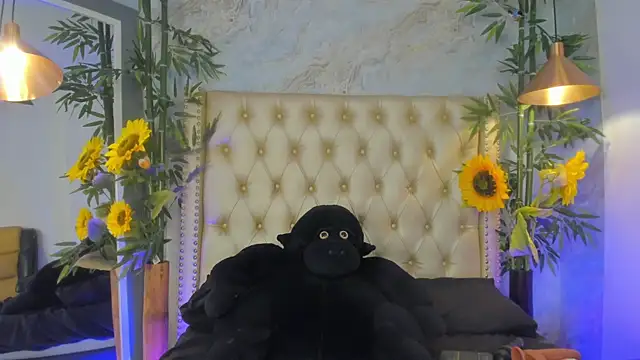 LittleeJaz online show from February 23, 2026, 6:03 am