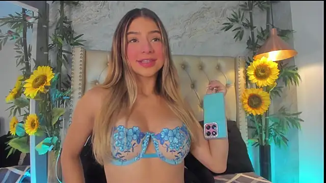 LittleeJaz online show from November 22, 2025, 3:38 am