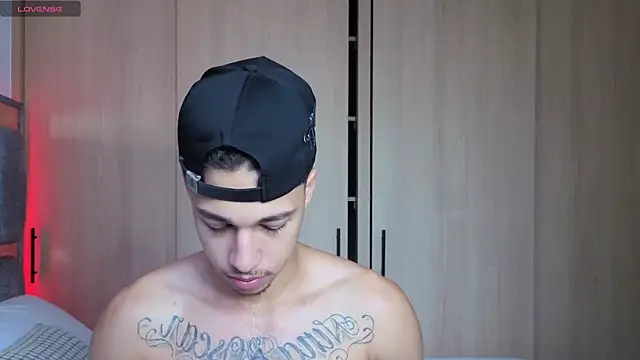 Snapshot of orionblaze69_ chatting on October 29, 2025, 10:58 am orionblaze69  online show from October 29, 2025, 10:58 am