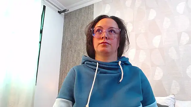 elamurray online show from September 17, 2025, 11:23 am