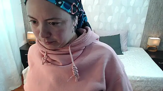 elamurray online show from October 27, 2025, 11:11 am