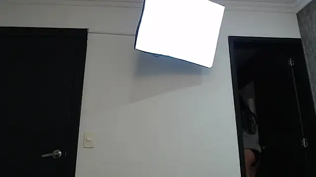 elamurray online show from September 18, 2025, 11:13 am