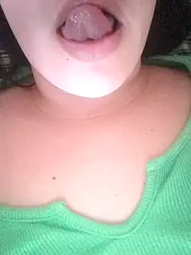 Michellematto online show from September 15, 2025, 5:02 pm