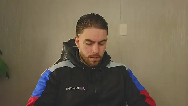 Snapshot of Ades_Lowe chatting on October 25, 2025, 11:42 am Ades Lowe online show from October 25, 2025, 11:42 am