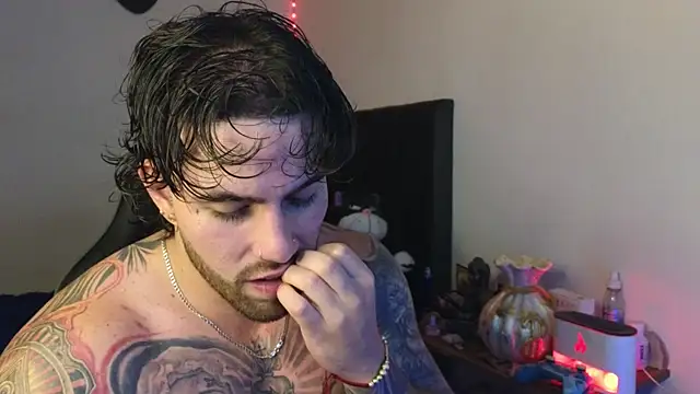 Ades Lowe online show from April 8, 2026, 5:09 am