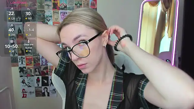 NessaDiazz online show from September 19, 2025, 1:09 am