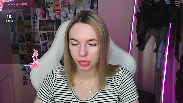 NessaDiazz online show from October 30, 2025, 1:26 am