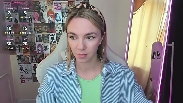 NessaDiazz online show from September 25, 2025, 1:11 am