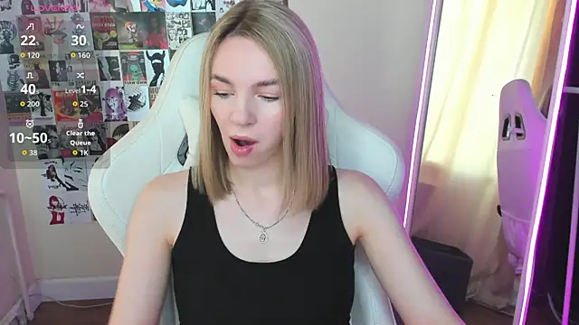 NessaDiazz online show from September 26, 2025, 1:12 am