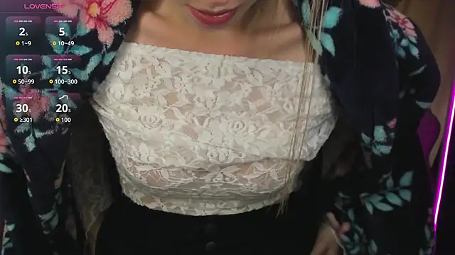 NessaDiazz online show from October 16, 2025, 1:03 am