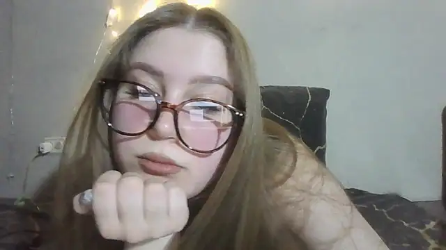 yourhoney Lola  online show from January 10, 2026, 4:02 pm