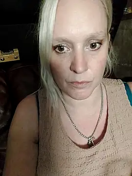 Bouncy-Bella28X online show from September 26, 2025, 9:32 pm