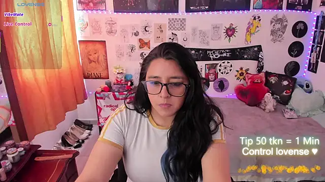 Cherry blush  online show from April 8, 2026, 7:59 pm