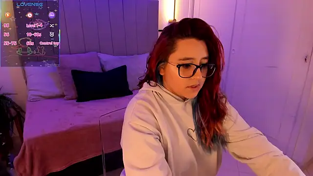 Snapshot of Cherry_blush_ chatting on September 18, 2025, 7:39 pm Cherry blush  online show from September 18, 2025, 7:39 pm