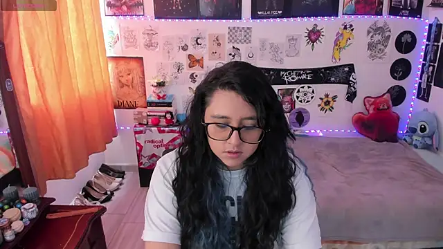 Cherry blush  online show from May 27, 2026, 8:16 pm