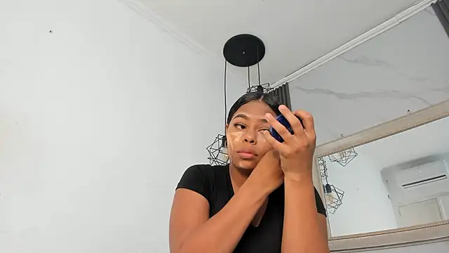 keyla mejia online show from March 21, 2026, 12:09 pm