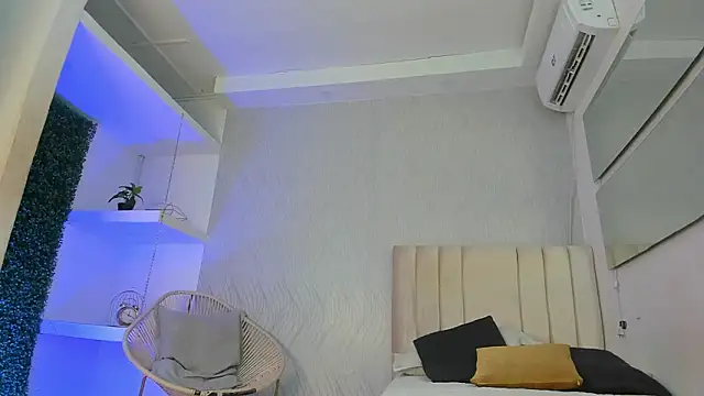 Snapshot of keyla_mejia chatting on February 22, 2026, 12:07 pm keyla mejia online show from February 22, 2026, 12:07 pm