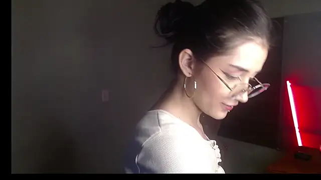 Karol Yessenia online show from September 20, 2025, 1:38 pm